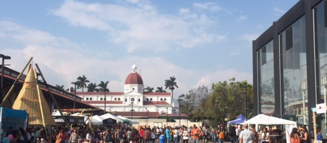 plaza_del_FID